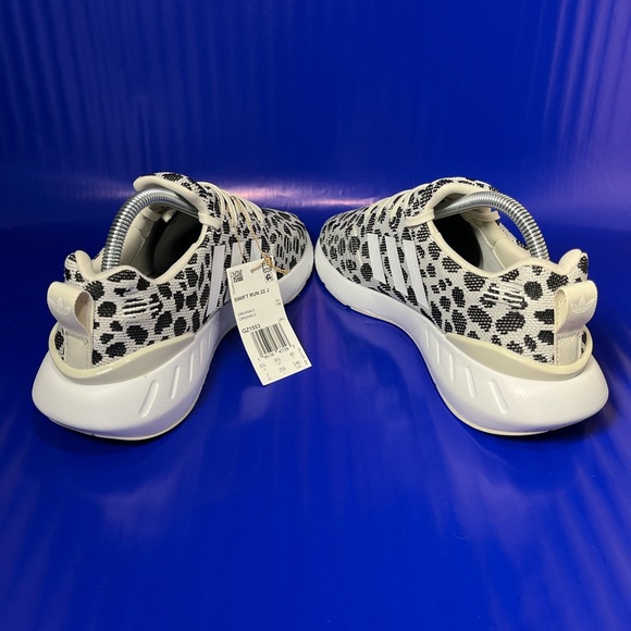 NEW Adidas Swift Run 22 Cheetah Multicolor Print Women’s Size 7 Fast Shipping - Picture 4 of 9